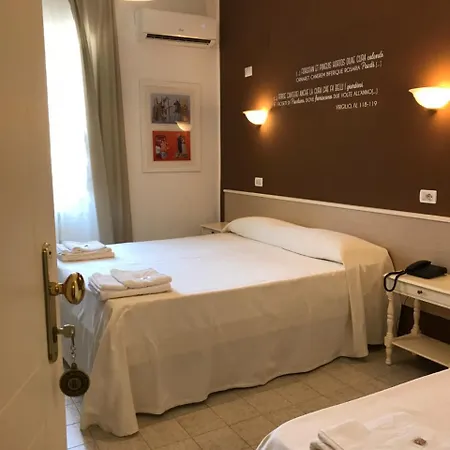 Rita Hotel 3*