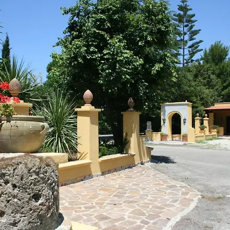Rita Hotel 3*