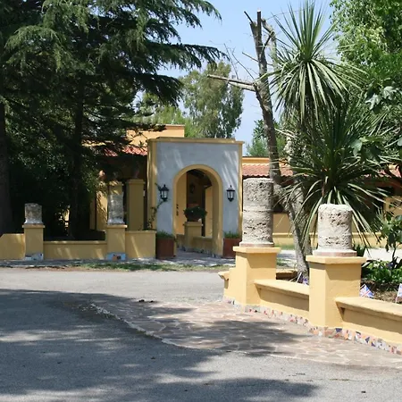 Rita Hotel 3*