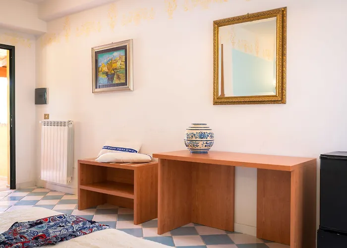Rita Hotel 3*